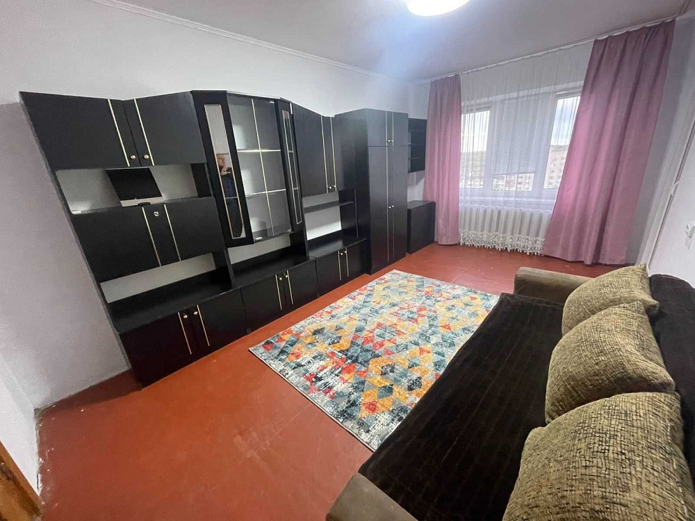 ПРОДАЄТЬСЯ 3-к простора квартира з ремонтом та меблями. Рівне - зображення 2