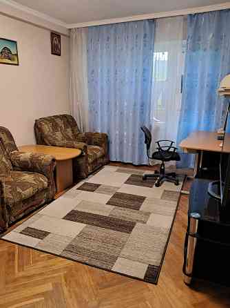 Затишна квартира в гарному стані на Дарницькій плоші Київ