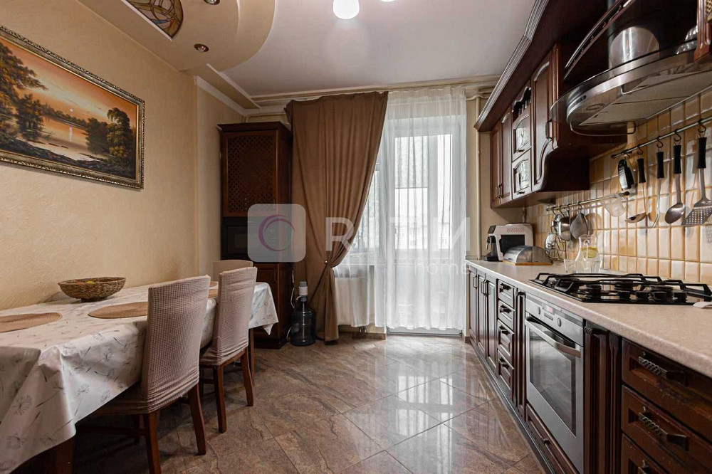 2-к. квартира з і/о, паркінгом та ремонтом за вул. Плугова Львів - зображення 2