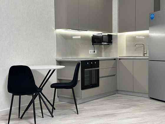 Продам квартиру з видом на море. До пляжу 150 метрів.  Власник Одеса