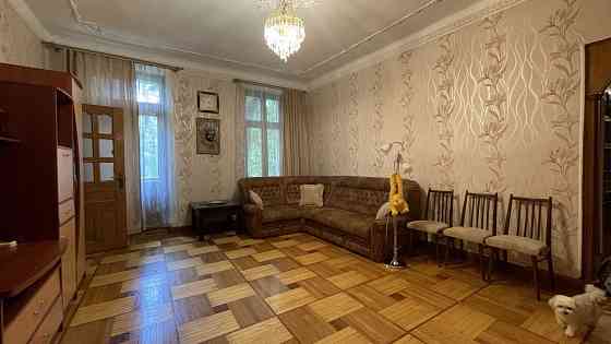 3 к сталинка рядом с центром Одеса