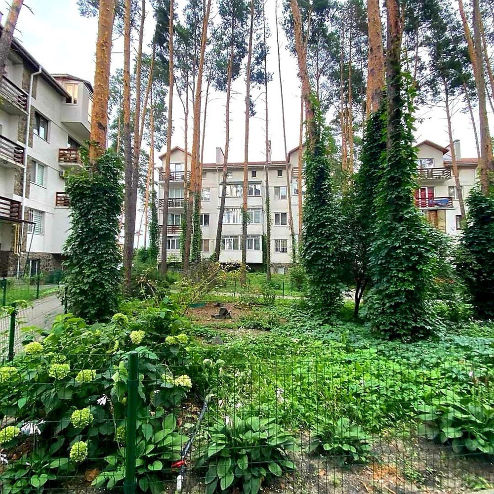 Світла євродвушка з великою вітальнею, балконом в сосновому лісі. Ирпень - изображение 7