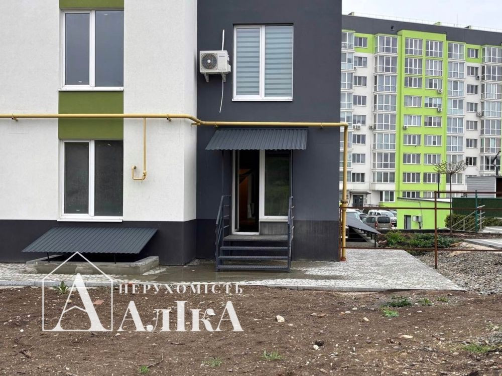 Продам 1-кімнатну квартиру в новобудові з власним двориком Кам`янець-Подільський - зображення 1