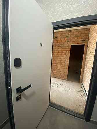 Простора здана новобудова - діє переуступку! Хмельницький