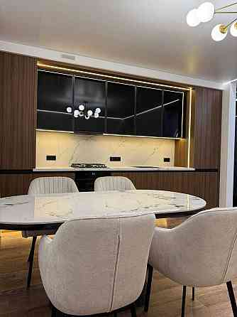 Продаю 2к.квартиру в центрі біля парку в ЖК Паркове містечко Ивано-Франковск