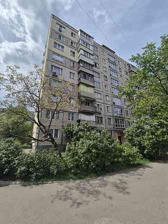 Продаж 3к.кв 55м2 вул.Мілютенко 40/16. Без комісії Київ