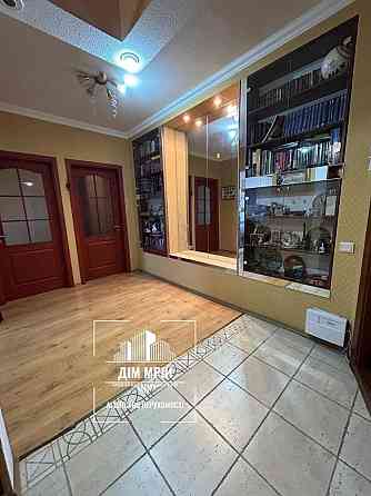 Продаж просторої 3-кімнатної квартири в престижному районі на Стуса Белая Церковь