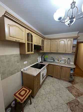 3-кімнатна квартира біля метро Харківська, з ремонтом та укриттям, Київ