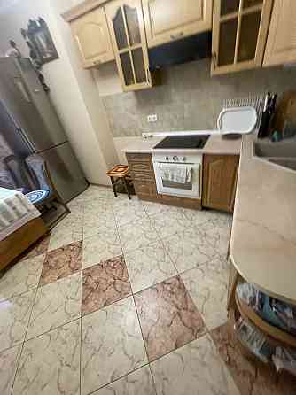 3-кімнатна квартира біля метро Харківська, з ремонтом та укриттям, Київ