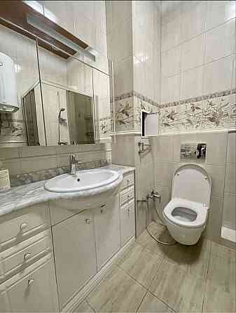 1 к. квартира - студия с дизайн ремонтом в новострое возле м. Гагарина Харків