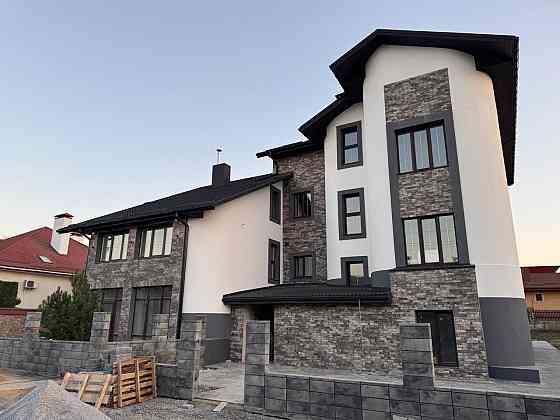 Продаж квартир в клубному будинку! Вул. Гостинна. Р-н . Царське село! Ровно