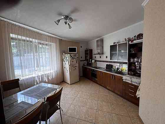 3-кімнатна квартира, вул. Педагогічна, Аркадія. Паркінг в подарунок Одесса