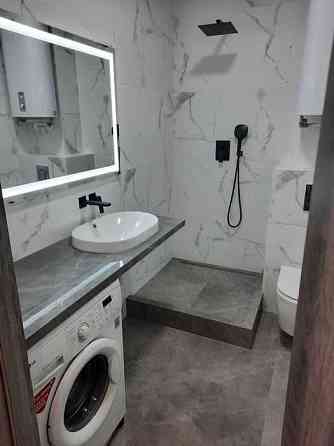 1 комн кв ЖК Таировские сады 40м2 3/19 55000у.е Лиманка