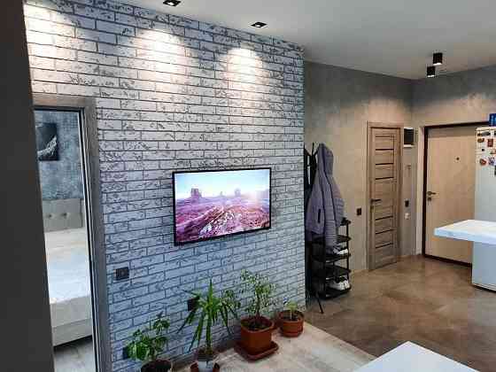 1 комн кв ЖК Таировские сады 40м2 3/19 55000у.е Лиманка