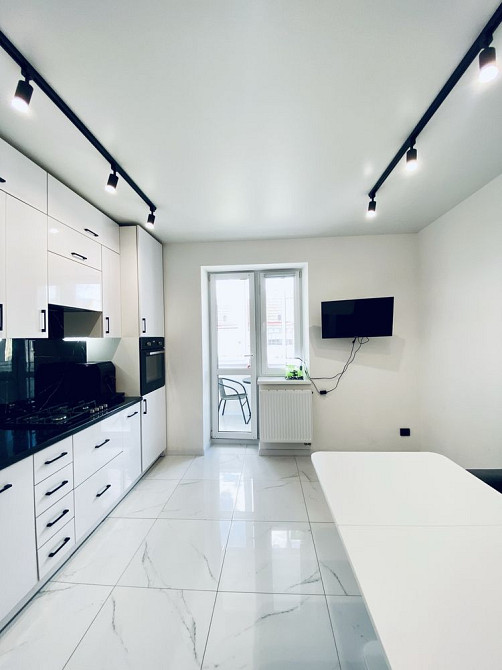 Продаж 1 кімнатна квартира Топольна Шевченківський район Дж.Ленона Львів - зображення 4