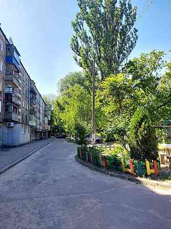 Продам 2-х в центре, раздельные комнаты Каменское (Запорожская обл.)