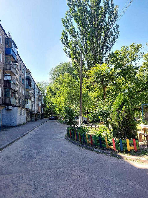 Продам 2-х в центре, раздельные комнаты Каменское (Запорожская обл.) - изображение 1