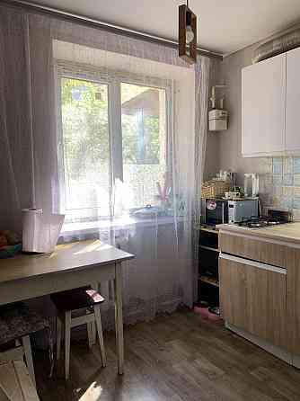 Продаж 2-кімнатної квартири в центрі міста Александрия (Ровенская обл.)