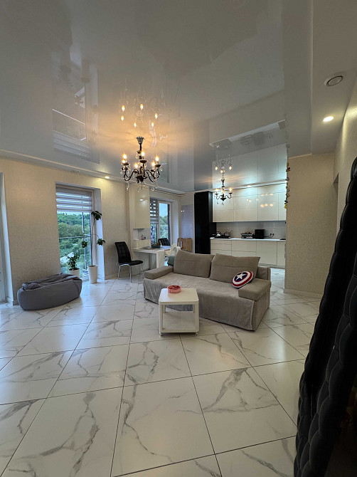 Продаж 2х кімн. квартири + кухня-студія (30м кв) та двома паркомісцями Львів - зображення 6