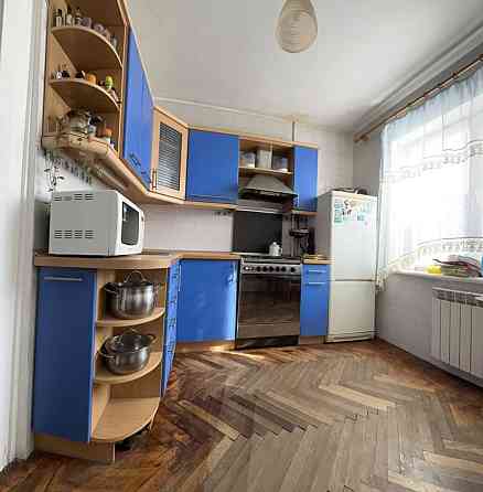 Продам 2 хквартиру Чешка проспект Героев на Победе 6 Днепр