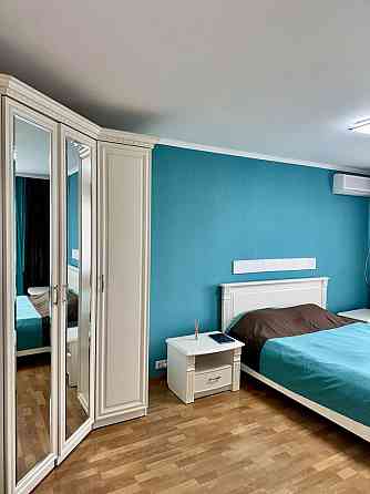 Продам 5-комн квартиру, ул. Набережная Победы Днепр