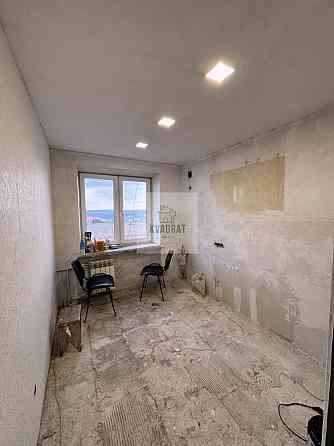 Продам класну 2-кімнатну квартиру частково з ремонтом.р-н Хнувс Кам`янець-Подільський