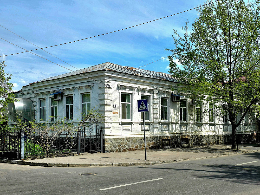 Продаж 3к квартири в самому центрі з земельною ділянкою Кременчуг - изображение 1