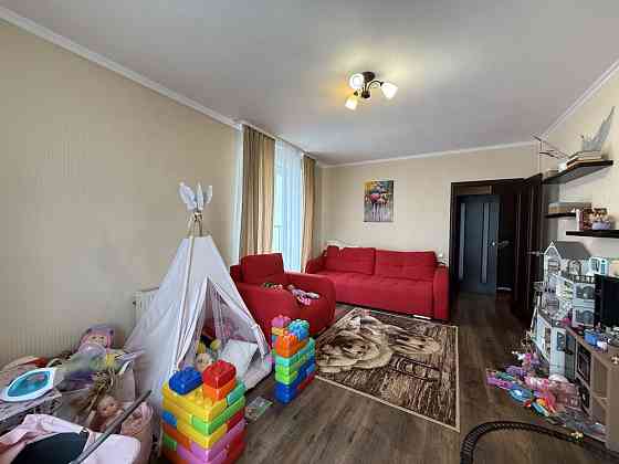 Величезна 2 кім. 70 кв.м в центрі ЖК Софія Софиевская Борщаговка