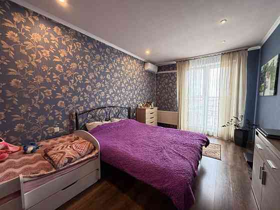 Величезна 2 кім. 70 кв.м в центрі ЖК Софія Софиевская Борщаговка