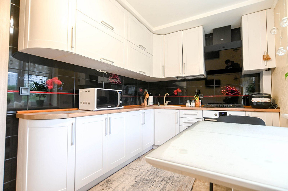 Квартира з КАПІТАЛЬНИМ РЕМОНТОМ в самому ЦЕНТРІ міста Ровно - изображение 8