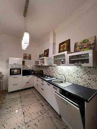 Продам 2х комнатную квартиру  1-я ст.Большого Фонтана, лучшая локация. Одеса