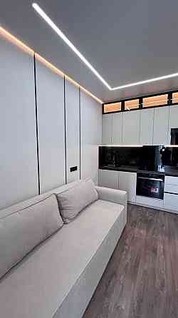 Продается светлая с красивым ремонтам квартира на Краснова. Одеса