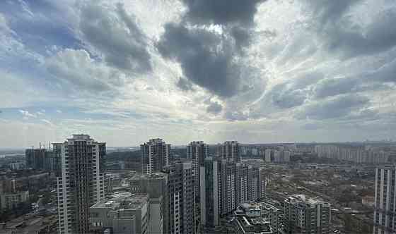 Продається 3 кімнатна квартира на 27 поверсі Київ