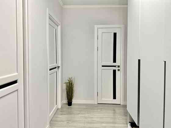 Двостороння двокімнатна з ремонтом ЖК Лемонграс Ирпень