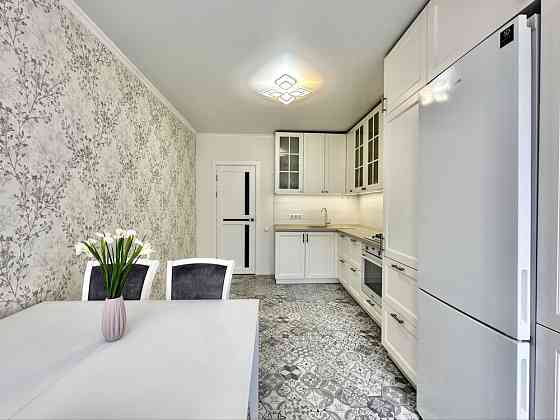 Двостороння двокімнатна з ремонтом ЖК Лемонграс Ирпень