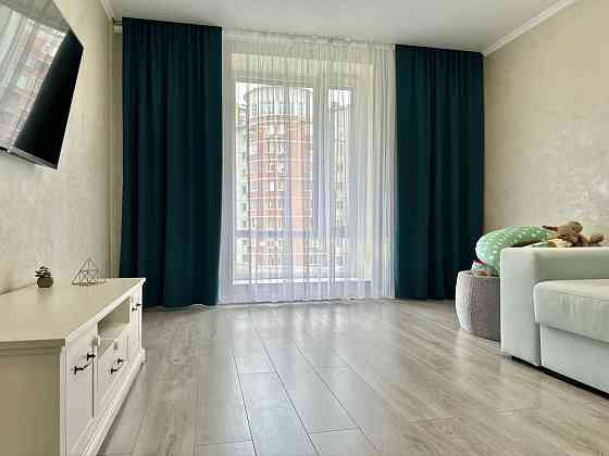 Двостороння двокімнатна з ремонтом ЖК Лемонграс Ирпень