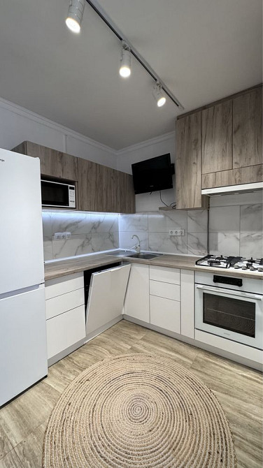 Новинка! Центр 2к квартира ремонт, меблі та техніка. Заходь та живи. Івано-Франківськ - зображення 4