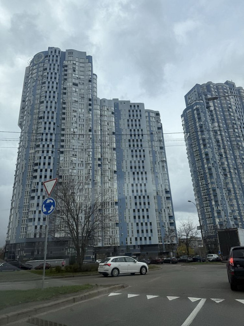 Двухкімнатна Соборності 30 Київ - зображення 1