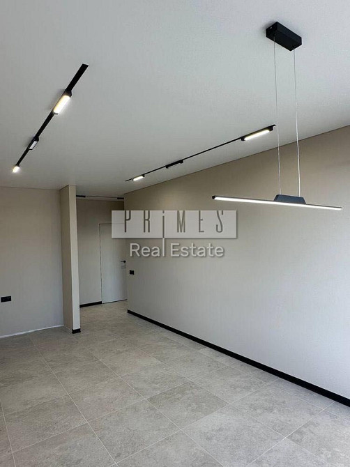 Продається стильна 1-кімнатна студія 55 м з дизайнерським ремонтом. Київ - зображення 1