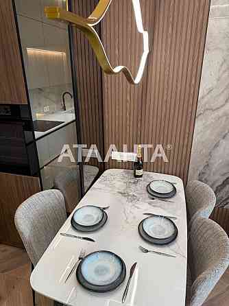 Потрясающая квартира!балкон!Дорогой ремонт!2 спальни ЖК Атмосфера Одеса