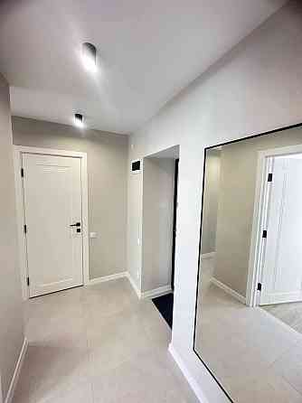 Продам 2 кімнатну на другому поверсі по Корольова 