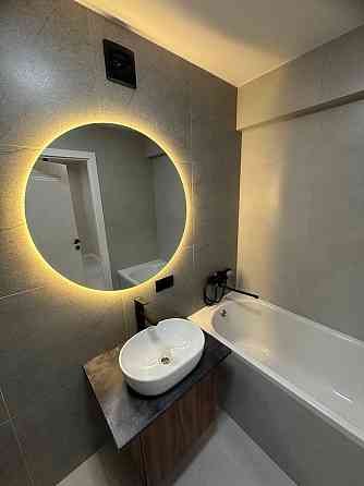 Продам 2 кімнатну на другому поверсі по Корольова 