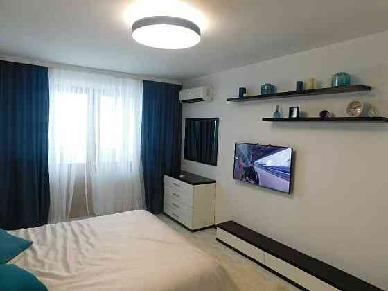 Продаж 1к квартири 42 кв. м на вул. Луценка Івана Одеса