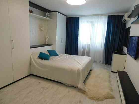 Продаж 1к квартири 42 кв. м на вул. Луценка Івана Одеса