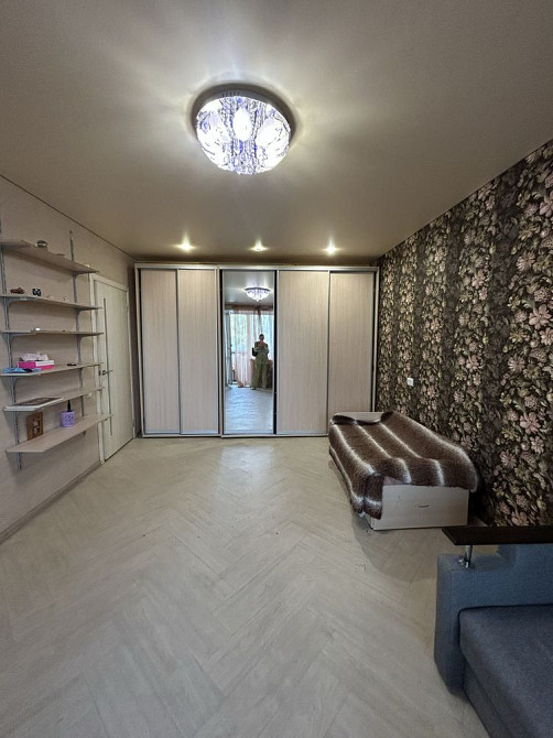 Продам 1комн.квартиру левый берег Каменское (Запорожская обл.) - изображение 1