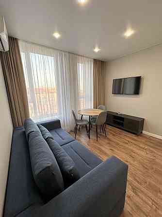 Оренда 1-кім квартири з окремою спальнею в ЖК Комфорт Таун, Соборності Київ