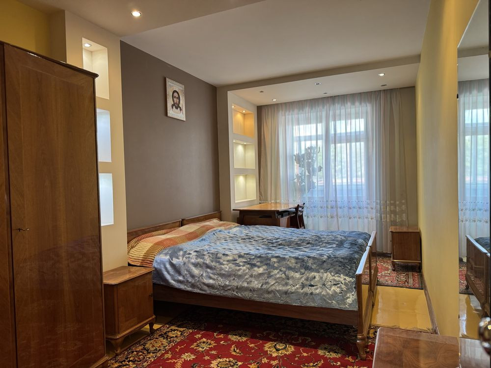 Вмебльована двійка в центральній частині міста Ковель - зображення 1