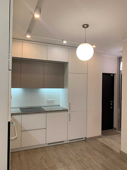 Стильна 2-кімнатна з Роздільними кімн. у Престижному ЖК  Комфорт Таун Київ - зображення 2