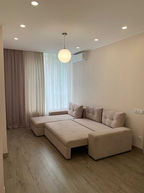 Стильна 2-кімнатна з Роздільними кімн. у Престижному ЖК  Комфорт Таун Київ - зображення 4