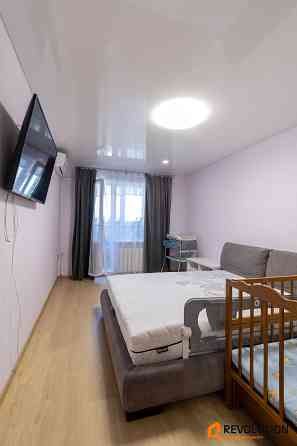 Без %; вул. Урлівська 19; 3-кім; Дарницький район; м. Осокорки - 15 хв Київ